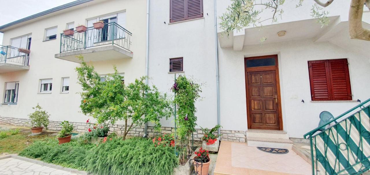 Cecillia Mare Apartments Rovinj Exterior foto