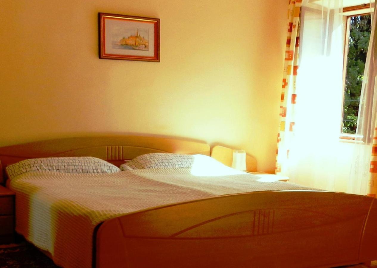 Cecillia Mare Apartments Rovinj Exterior foto