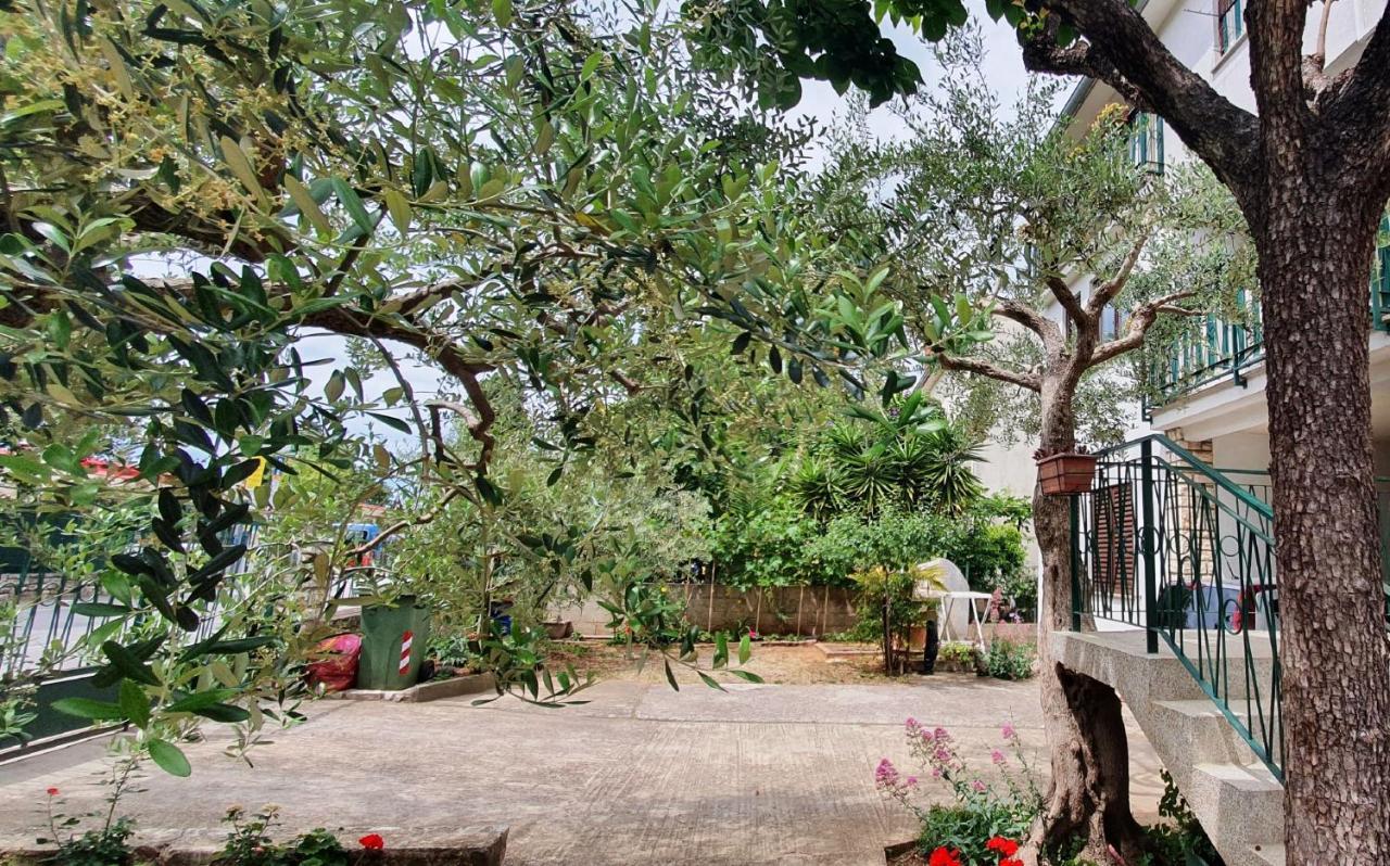 Cecillia Mare Apartments Rovinj Exterior foto